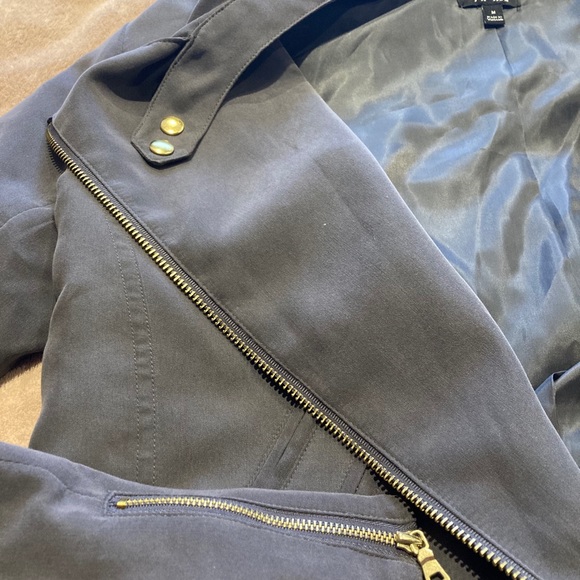 Grey Jacket - Picture 3 of 4